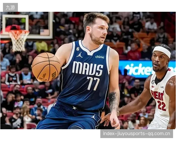 独行侠东契奇三连三双，燃爆NBA赛场的超级英雄时刻